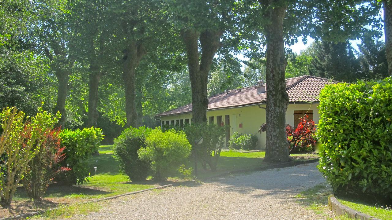 Hotel Restaurant Le Relais De L'Estuaire Etauliers Exterior photo